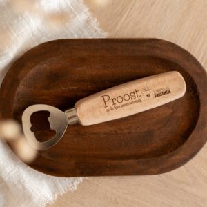 Flesopener hout met gravering Proost en logo