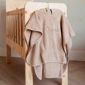 Badcape badstof met capuchon en geborduurde naam